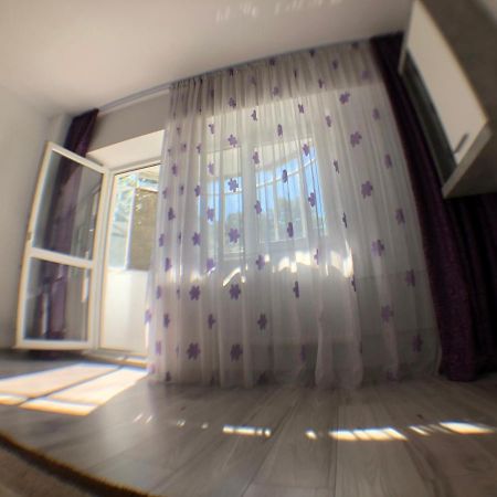 Le Garcon De Cristina-Simple,Quiet,Spacious Studio Bucureşti Exterior foto