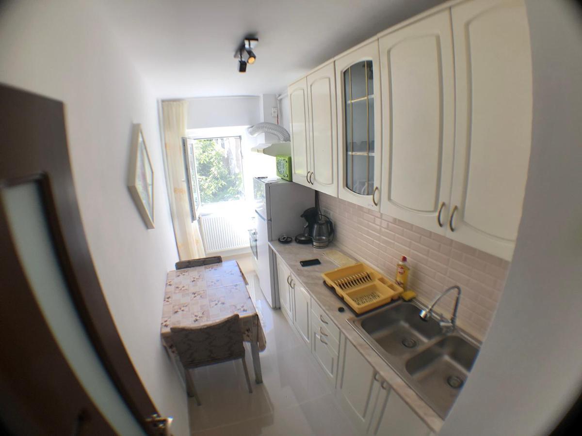 Le Garcon De Cristina-Simple,Quiet,Spacious Studio Bucureşti Exterior foto